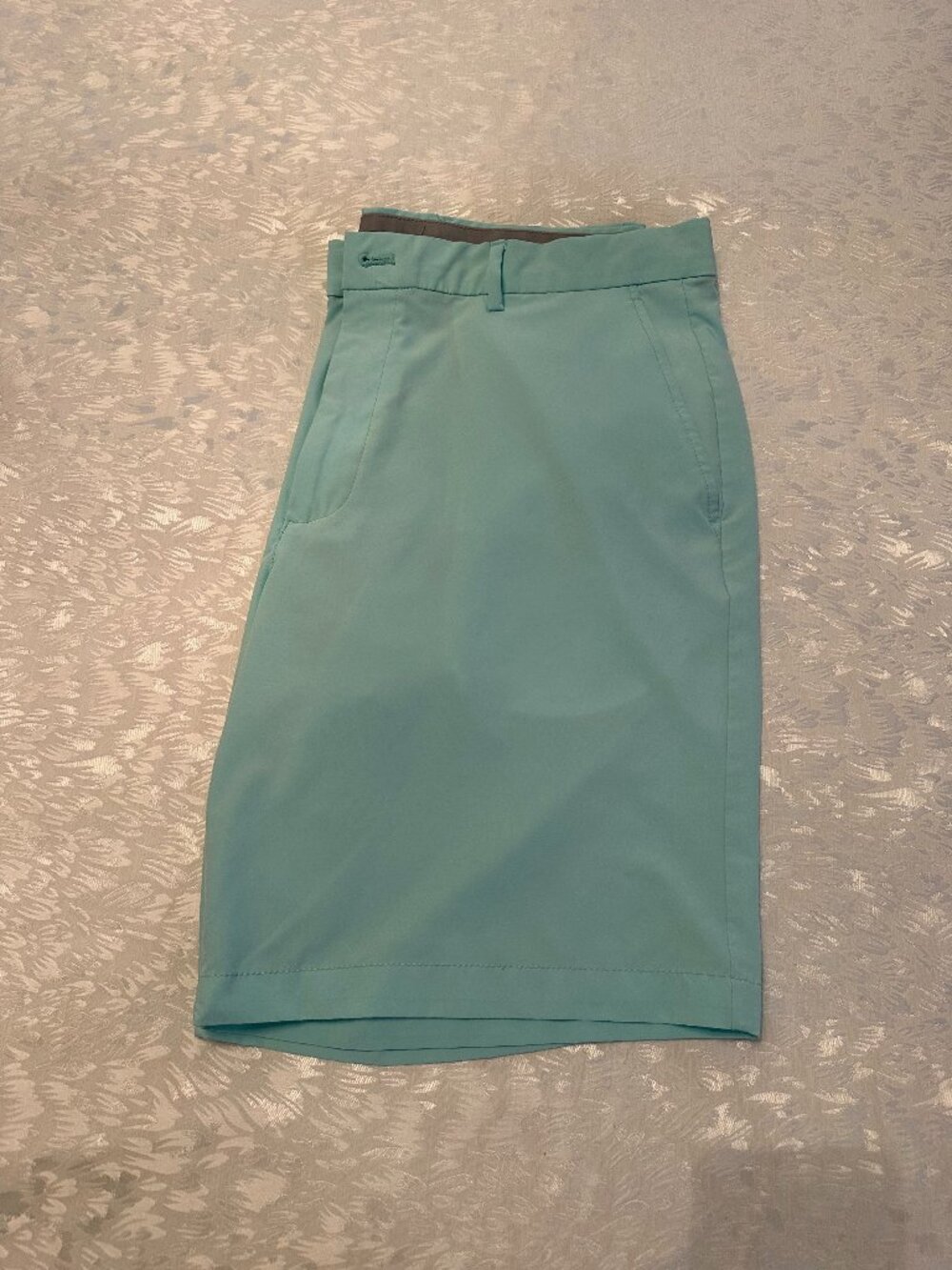 Greg Norman Light Teal Men's Golf Shorts Size 38